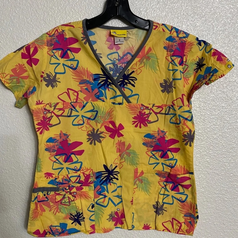 Nursing Scrub Top
